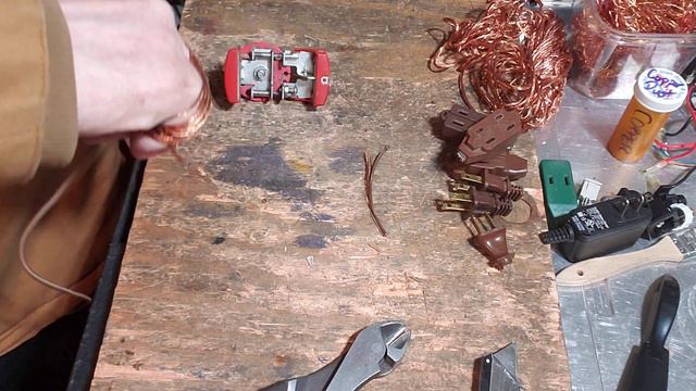 How Much Copper Is In This Old 12' Extension Cord? смотреть онлайн