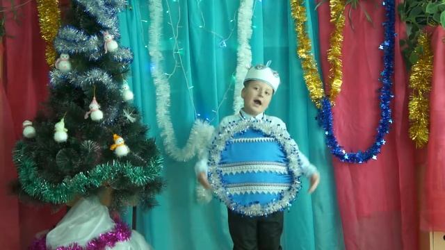 Евтушенко Марк, 7 лет. Стихотворение "Новый год" смотреть онлайн