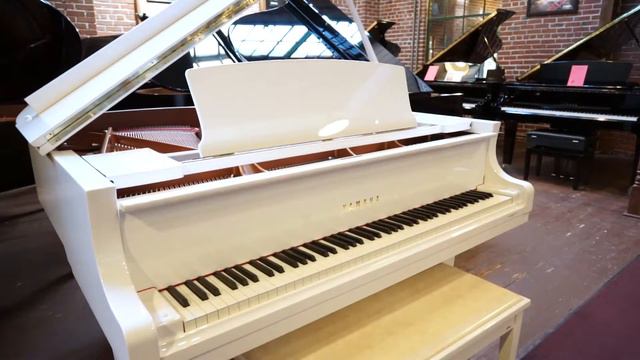 Amazing Yamaha C1X in White Polish Finish at Classic Pianos Portland - Feat. Artist Karen смотреть онлайн