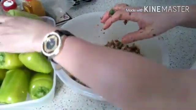 СЬЕДАЮТСЯ МГНОВЕННО/ВКУСНЫЕ ПЕРЧИКИ#biber dolmasi смотреть онлайн