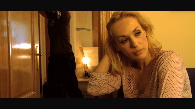 "LO REALMENTE IMPORTANTE" - promotional video introducing Daniela M. Xandru смотреть онлайн