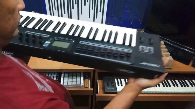 UNBOXING Nektar Panorama T4 (MIDI Controller 49 Keys) смотреть онлайн