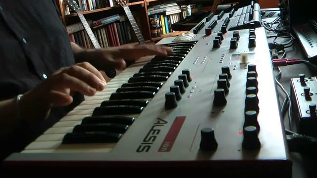 Alesis Ion : "Allround" patch смотреть онлайн