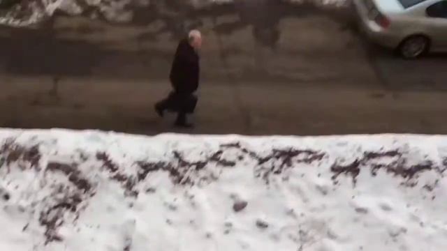 Вторник,дворник,утро,март смотреть онлайн