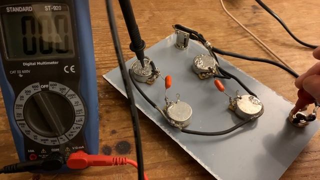 Guitar Circuit Troubleshooting: Diagnosing a Faulty Circuit смотреть онлайн