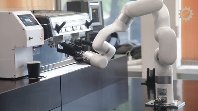 Супер новинка Робот-бариста. Робот сам готовит кофе как профессиональный бариста. смотреть онлайн