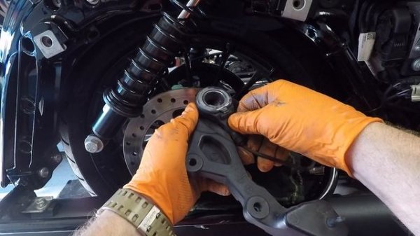 How to remove rear wheel 2019 Harley Davidson Road Glide DIY