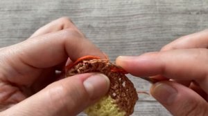 Украшаем ЯЙЦА. Чехол «ЗАЮШКИНА РАДОСТЬ» на пасхальное ЯЙЦО крючком.