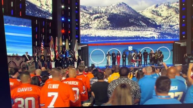 Kodi sings the National Anthem for the 2022 NFL Draft! смотреть онлайн