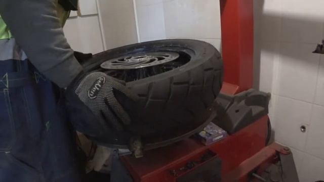 Снятие, балансировка и установка колеса на мотоцикле. смотреть онлайн