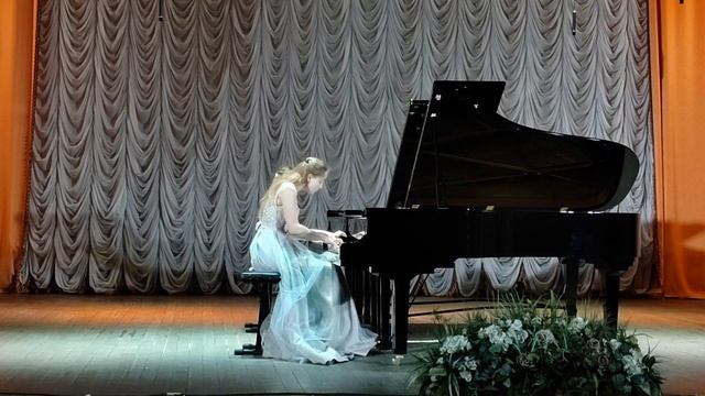 А. Шнитке, "Шинель" из музыки к спектаклю "Ревизская сказка" смотреть онлайн