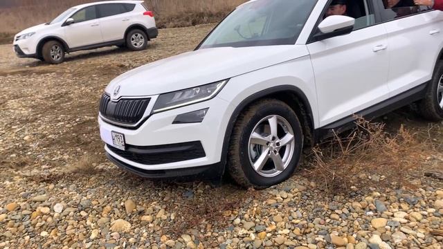 Skoda Kodiaq и Toyota RAV4 передний привод смотреть онлайн
