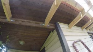 Навес на даче своими руками. Эконом вариант.