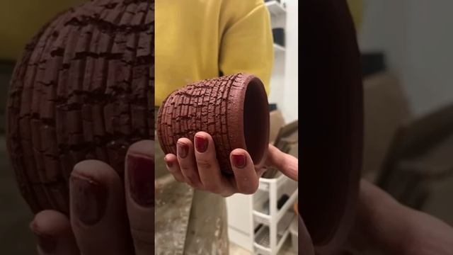 Горшочки бывают разные #фарфор #горшок #керамика #растения #гончар смотреть онлайн