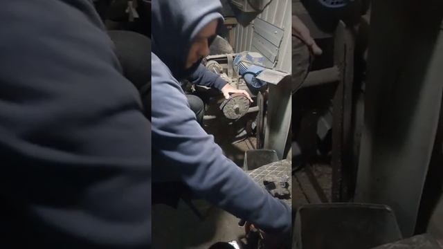замена наждачки на резиновом кружке смотреть онлайн
