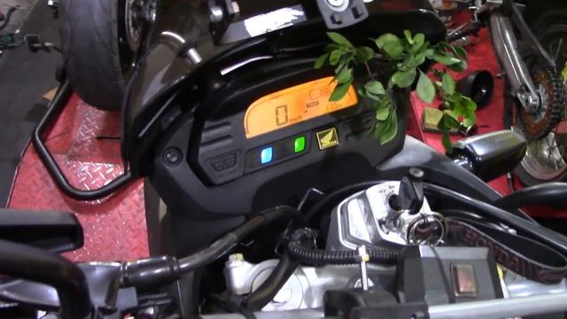 HONDA XRE 300 MANTENIMIENTO смотреть онлайн