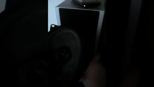 Подсоединил динамик к колонке от компа смотреть онлайн