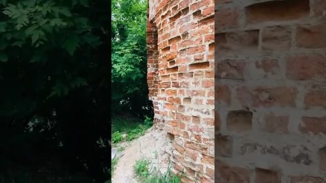 ?Руины башни стены Казанского Богородицкого девичьего монастыря (г.Казань) смотреть онлайн