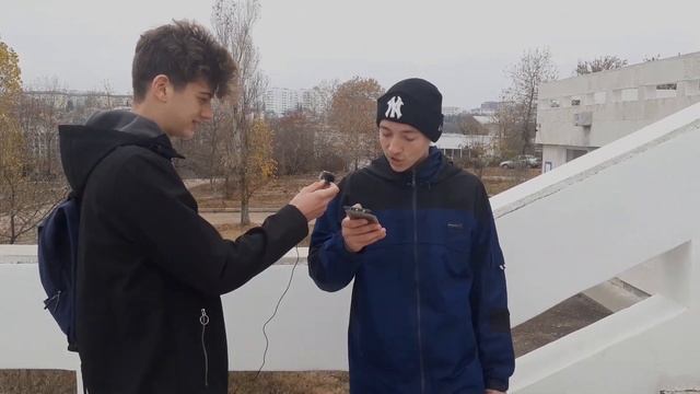 На что готов РАДИ ДЕНЕГ? Опрос. смотреть онлайн