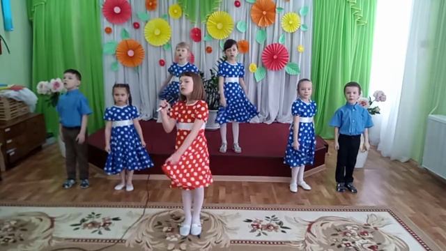 песня ,,Веснушки'' вокальный ансамбль "Звездочки". детский сад Созвездие смотреть онлайн