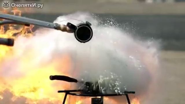 Можно ли потушить горящее масло водой смотреть онлайн
