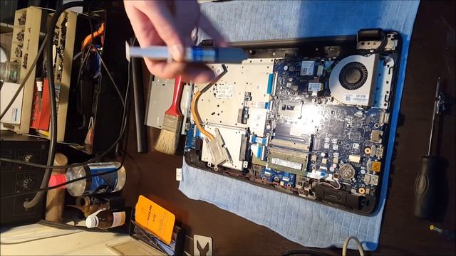 HP 250 G5/Dissolve the assemblage/Change the thermo paste/Clean it from dust смотреть онлайн