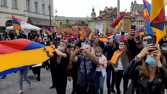 Марш в Варшаве против турецко-азербайджанской агрессии по отношению к Арцаху/Карабаху смотреть онлайн