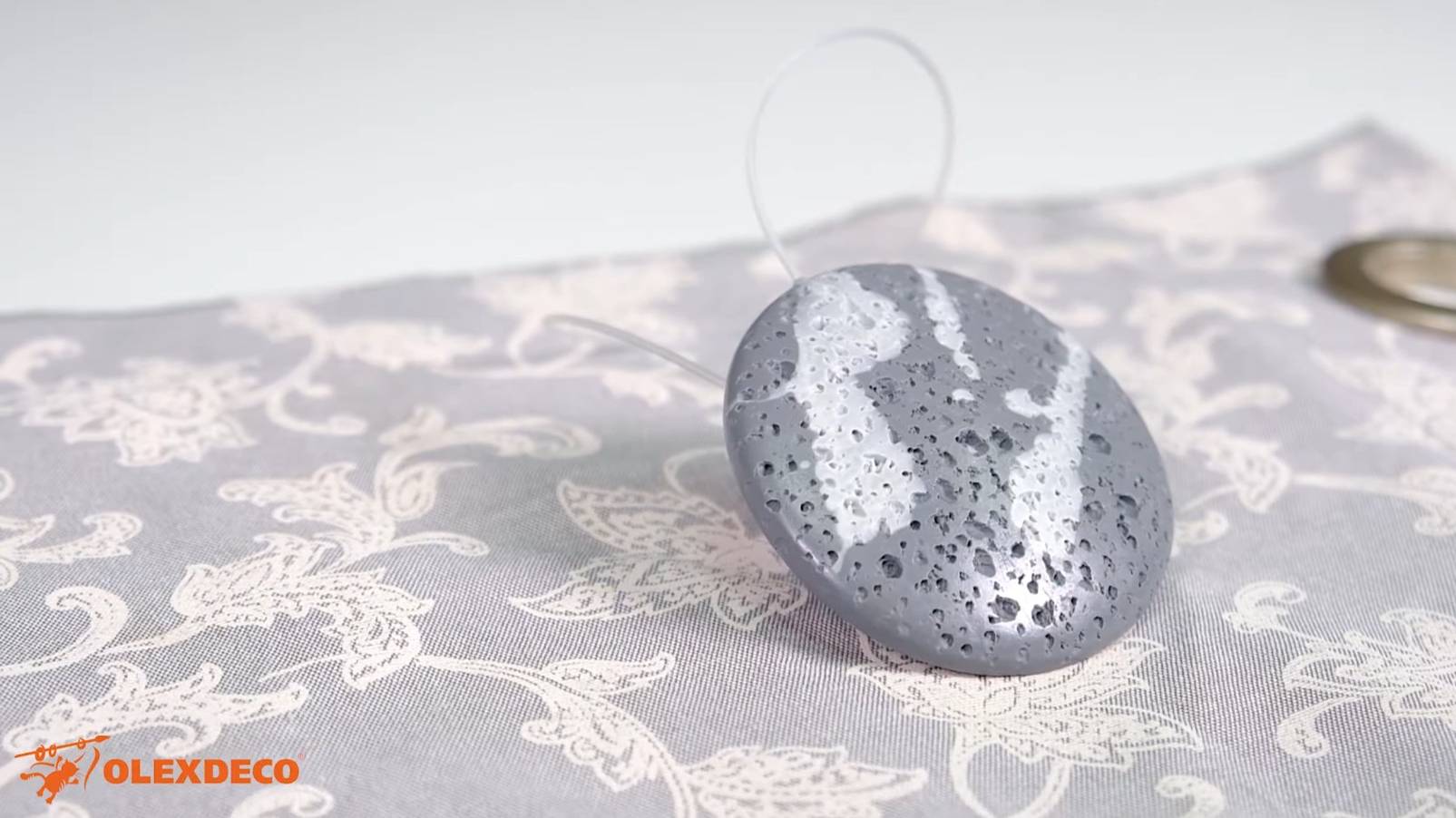 Магнит для штор «Вулканический камень» ø7 см Серый мрамор для Л/С/Т веса с леской 30 см смотреть онлайн