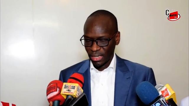 Thies:Abdoulaye Dièye remet plus de 150 bourses d'études aux étudiants смотреть онлайн