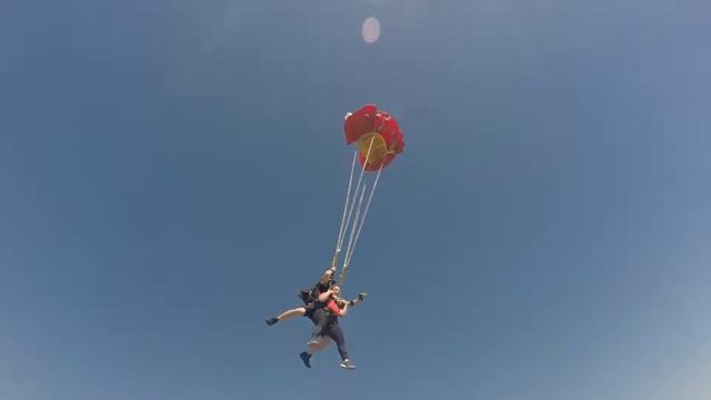 Skydiving at Go-Jump Oceanside! смотреть онлайн