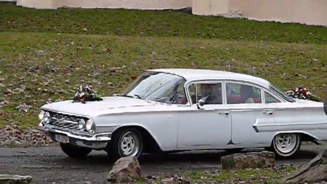 Old 1960s Chevrolet Biscayne ' The small Impala ' on Road 5/5 смотреть онлайн