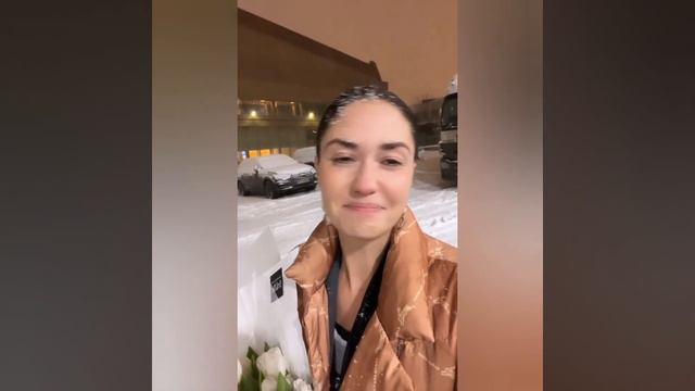 Будни Агаты Муцениеце - С 8 Марта! смотреть онлайн