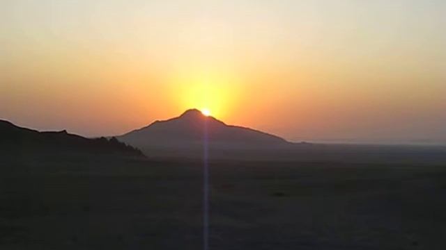 Восход солнца в пустыне Сахара. Редкие кадры! Sunrise in the Sahara Desert. смотреть онлайн