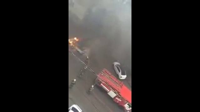 В Ростове на Магнитогорской полностью сгорела иномарка смотреть онлайн
