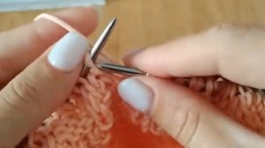 вяжем персиковый детский  плед спицами