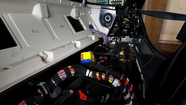 How to remove and reinstall your McLaren airbag module смотреть онлайн