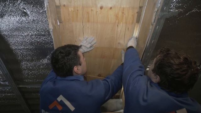 Монтаж мансардного окна от компании 