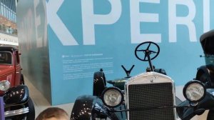 Аэропорт Домодедово. Выставка автомобилей. Летим на самолёте домой.