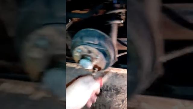 Как заменить задние колодки на NISSAN almera classik. смотреть онлайн