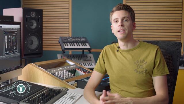 The In-Depth Story of the U67 Tube Microphone | Sphere Spotlight смотреть онлайн