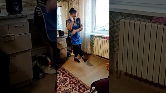 Беларусь город Барановичи семья Багдановичи цыгане празднуют Паску смотреть онлайн