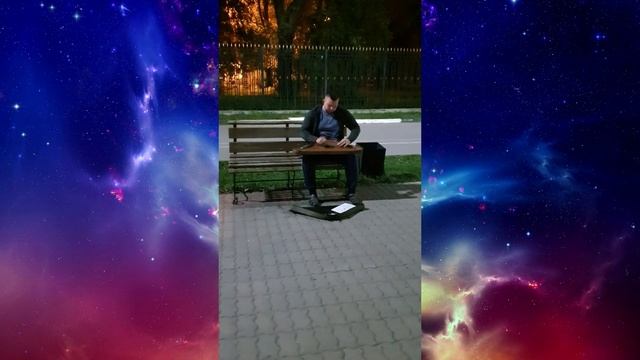 Замечательная игра на гуслях в г. Благовещенске, набережная смотреть онлайн