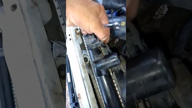 replace radiator on '06 ford courier turbo diesel смотреть онлайн