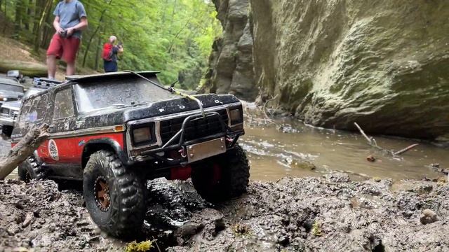 RC CRAWLER FORD BRONCO Off Road Truck Traxxas TRX-4 | RC MUD смотреть онлайн