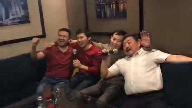 Коллектив КМ в караоке 2018 смотреть онлайн