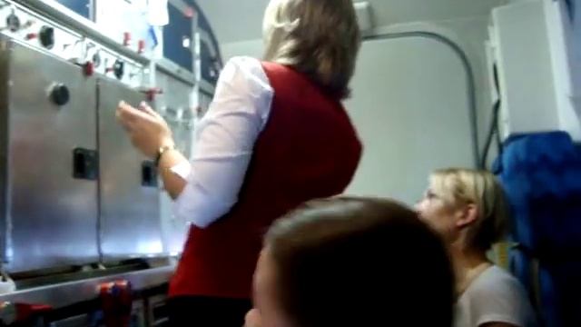 Как выглядит внутри хвост самолета! смотреть онлайн