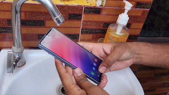 Samsung Galaxy A53 5G IP67 Waterproof Test смотреть онлайн