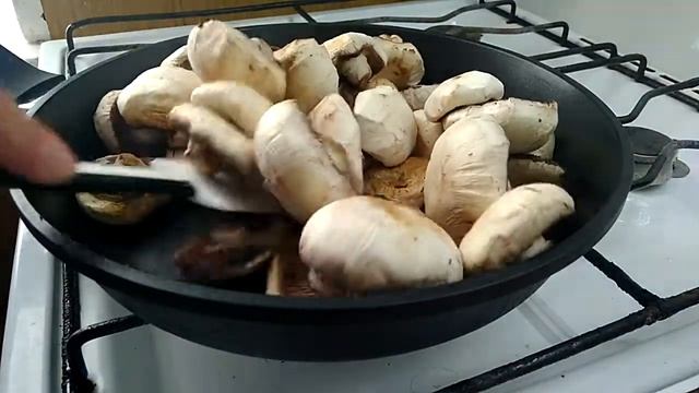 МАРИНОВАННЫЕ ШАМПИНЬОНЫ ЗА 20 МИНУТ. Быстрая закуска из грибов