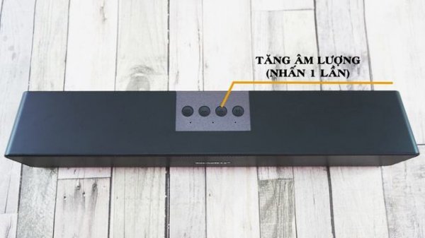 SoundMax SB203: Soundbar di động với vẻ ngoài sang trọng.