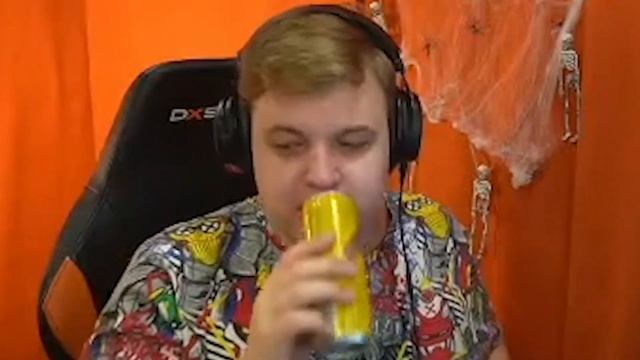 ПЯТЕРКА СМОТРИТ НА НОВОЕ ЛЕГО / LEGO Minecraft 21165 Пасека смотреть онлайн